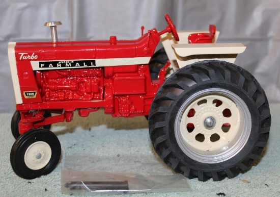 1/16 FARMALL 1206, 1993 ONTARIO TOY SHOW, NEW IN BOX
