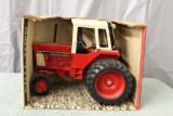 1/16 IH 1586, DUALS, OLDER BOX, TOY AND BOX NEED CLEANING