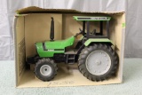 1/16 DEUTZ-ALLIS 6240, MFWD, TOY AND BOX NEED CLEANING
