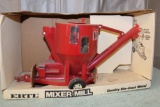 1/16 IH MIXER MILL, NEW IN BOX, BOX AND TOY NEED CLEANING