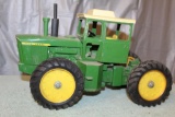 1/16 JOHN DEERE 4WD, CAB, SINGLES, NO BOX, HAS BEEN PLAYED WITH
