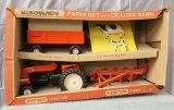 1/16 ALLIS-CHALMERS 7045 FARMSET WITH DELUXE BARN, BARN BOX HAS WEAR, TOYS NEED CLEANING