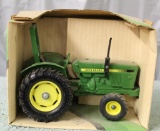 1/16 JOHN DEERE COMPACT UTILITY TRACTOR, BOX AND TOY NEED CLEANING