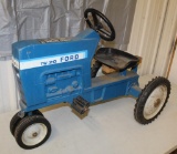 FORD TW-20 PEDAL TRACTOR, HAS BEEN PLAYED WITH