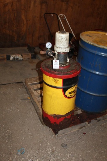 CONTAINER OF RED GREASE WITH GRACO GREASE PUMP, APPROX. 80 LBS GREASE