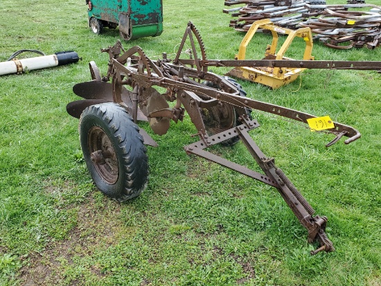 IH 2 Bottom Trailer Plow