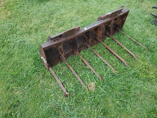 Skidsteer Mounted Manure Bucket