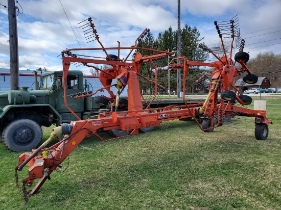 Kuhn GA7000DL Twin Rotary Hay Rake