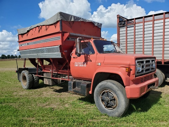 1980 GMC 7000 Single Axle Truck W/Unverferth 325 Gravity Box