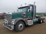 2015 Freightliner 122SD Tandem Axle Road Tractor