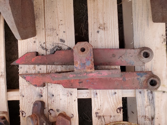 International Fast Hitch To 3 Point Hitch Conversion
