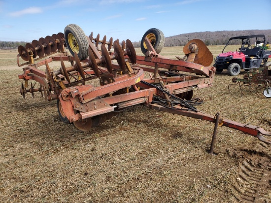 Kewanee 1020  20' Hydraulic Wing Fold Transport Disk