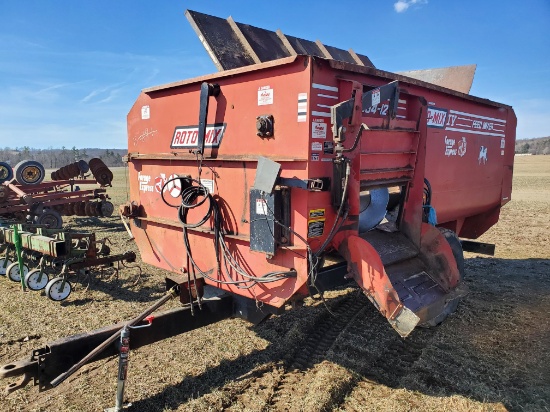 Roto- Mix 354-12B Reek Mixer with Digi Star EZ View 150 Digital Scales