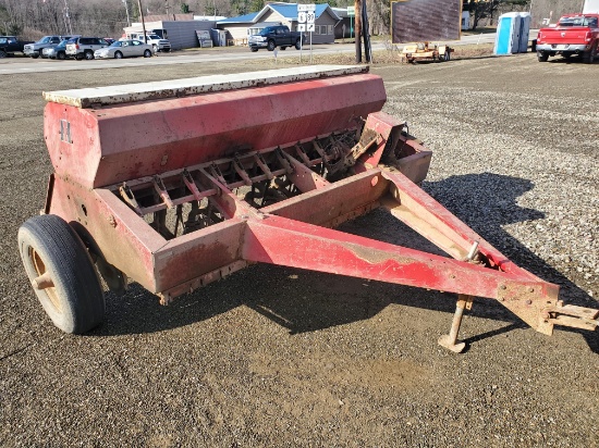 International 510  13 Hole Grain Drill