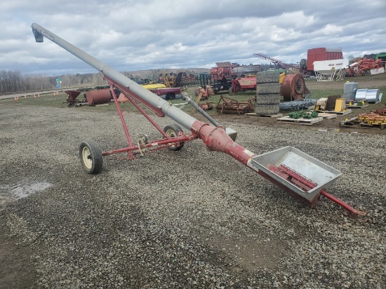 Hutchinson/ Mayrath 8" X 32' Mid Drive Transport Auger