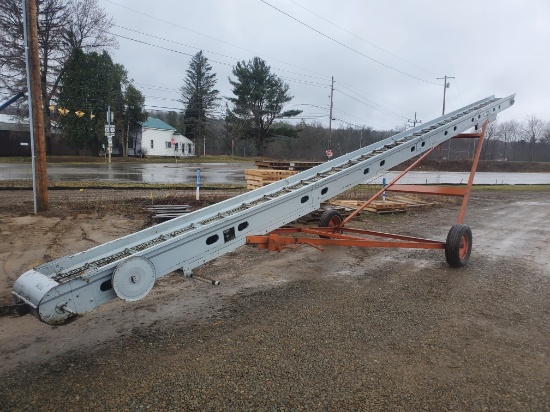 New Idea 40' Hay & Grain Elevator