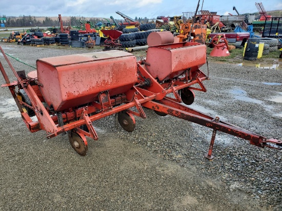 Massey Ferguson 4 Row 30" Corn Planter With Dry Fertilizer