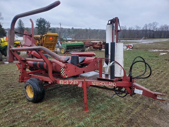 New Holland B37P Round Bale Wrapper