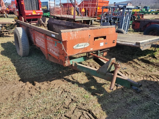 New Idea 217 Manure Spreader