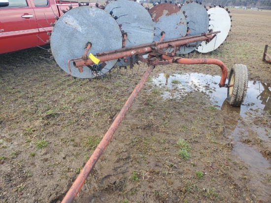 New Idea 5 Heel Hay Rake