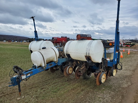 Kinze 2000  6 Row 30" Planter With Liquid Fertilizer & Squeeze Pump