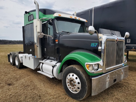 2007 International 9900I Tandem Axle Raised Roof Sleeper Road Tractor