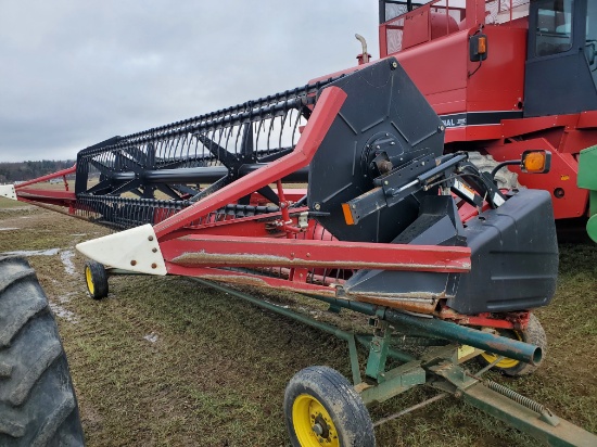 Case IH 1020  16-1/2' Grain Head With 3" Knives