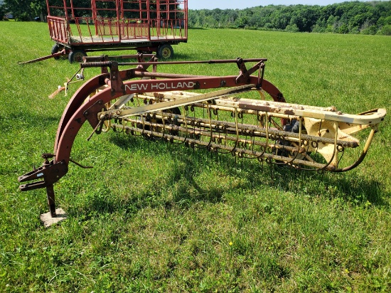 New Holland 256 Parallel Bar Hay Rake