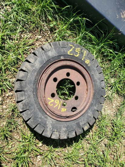 7.00X15 Forklift Tire With 6 Bolt Wheel