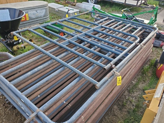 (16) 10' Gates & (1) 6' Walk Thru Gate