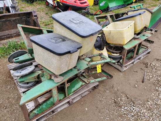 (4) John Deere 7000 Row Units With Finger Pick Units & Insecticide Boxes