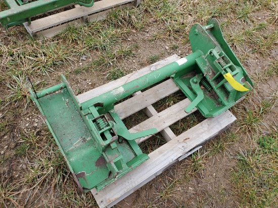 HLA John Deere To Universal Skid Steer Adapter