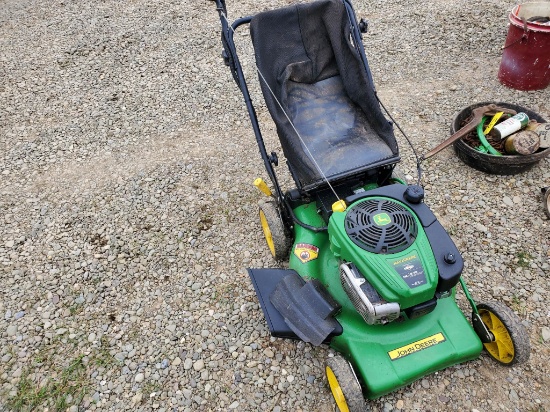 John Deere JS46  21" Push Mower With Bagger
