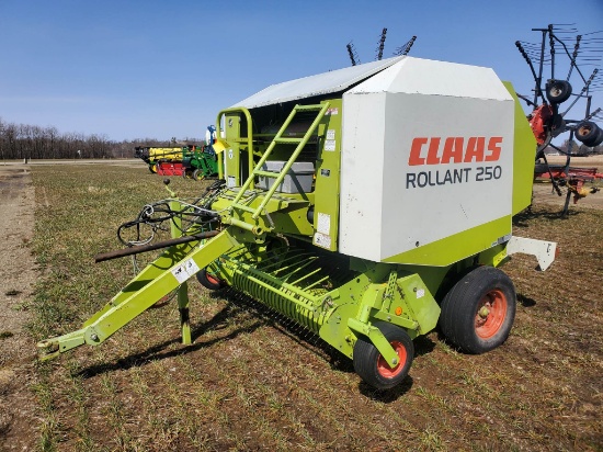 Claas Rollant 250 Round Baler