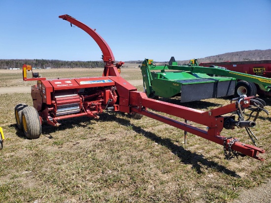 2018 New Holland FP240 Pull Type Forage Harvester