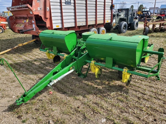 John Deere 494A  4 Row 30" Corn Planter With Dry Fertilizer And Row Markers