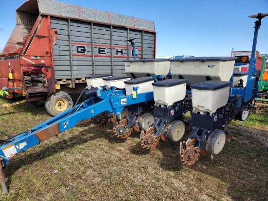 Kinze 3000  4X30 Planter With (5) Interplants