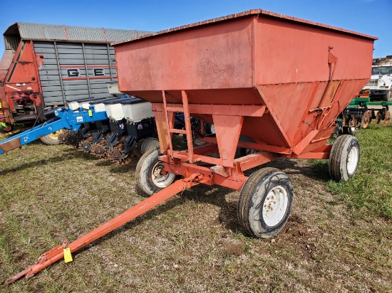 200 Bushel Gravity Box