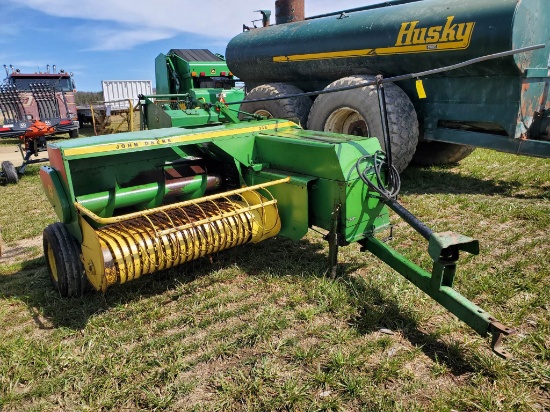 John Deere 336 Twine Baler