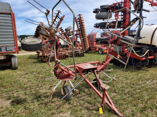 H&S  ST-520 4 Rotor Vertical Fold Hay Tedder