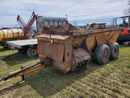 Kuhn Knight 8114 Pro Twin Slinger Manure Spreader
