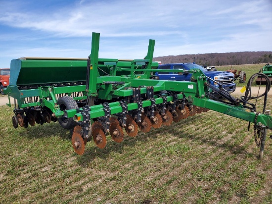 Great Plains 1500 No Till  Grain Drill With Center Pivot Hitch