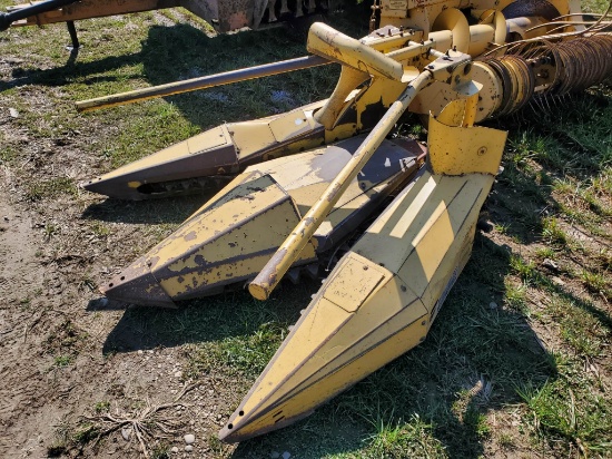 New Holland 824  2X30 Corn Head Off 782 Forage Harvester