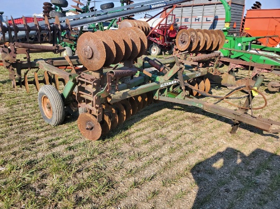 Oliver 263  18' Wing Fold Transport Disk With Cylinder
