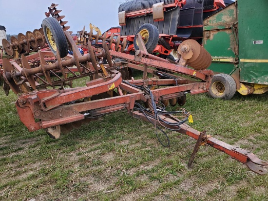 Kewanee 1020  18' Hydraulic Wing Fold Disk