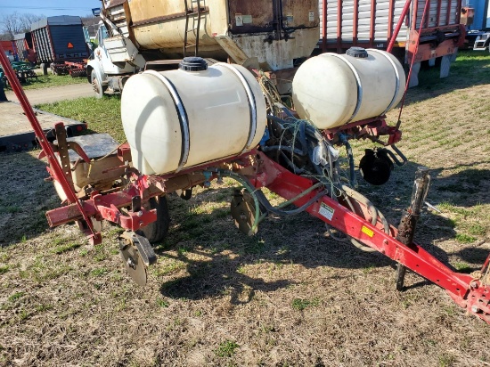 White 543  4 Row 32" Plate Corn Planter With Liquid Fertilizer