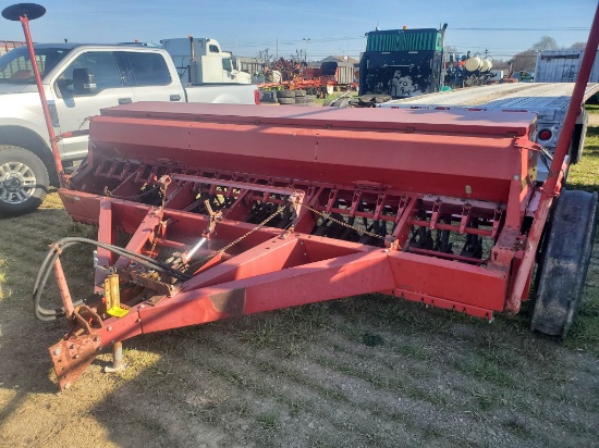 International 5100  21 Run Grain Drill
