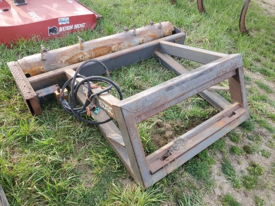 Gehl Universal Skid Steer 78" Bunk Defacer