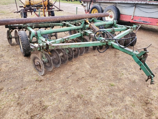 John Deere BWA 12' Disc With Dual Wheels, 19" Front & Rear Blades, Cylinder