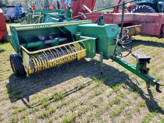 John Deere 336 Baler With 40 Ejector